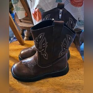 Boys Size 3 Cowboy Boots Like New